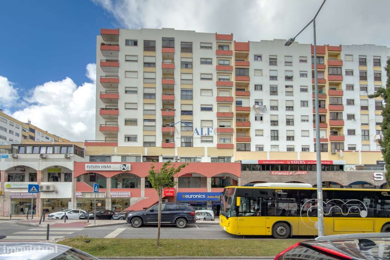 Apartamento T3 em Massamá, junto ao Shopping Center-30