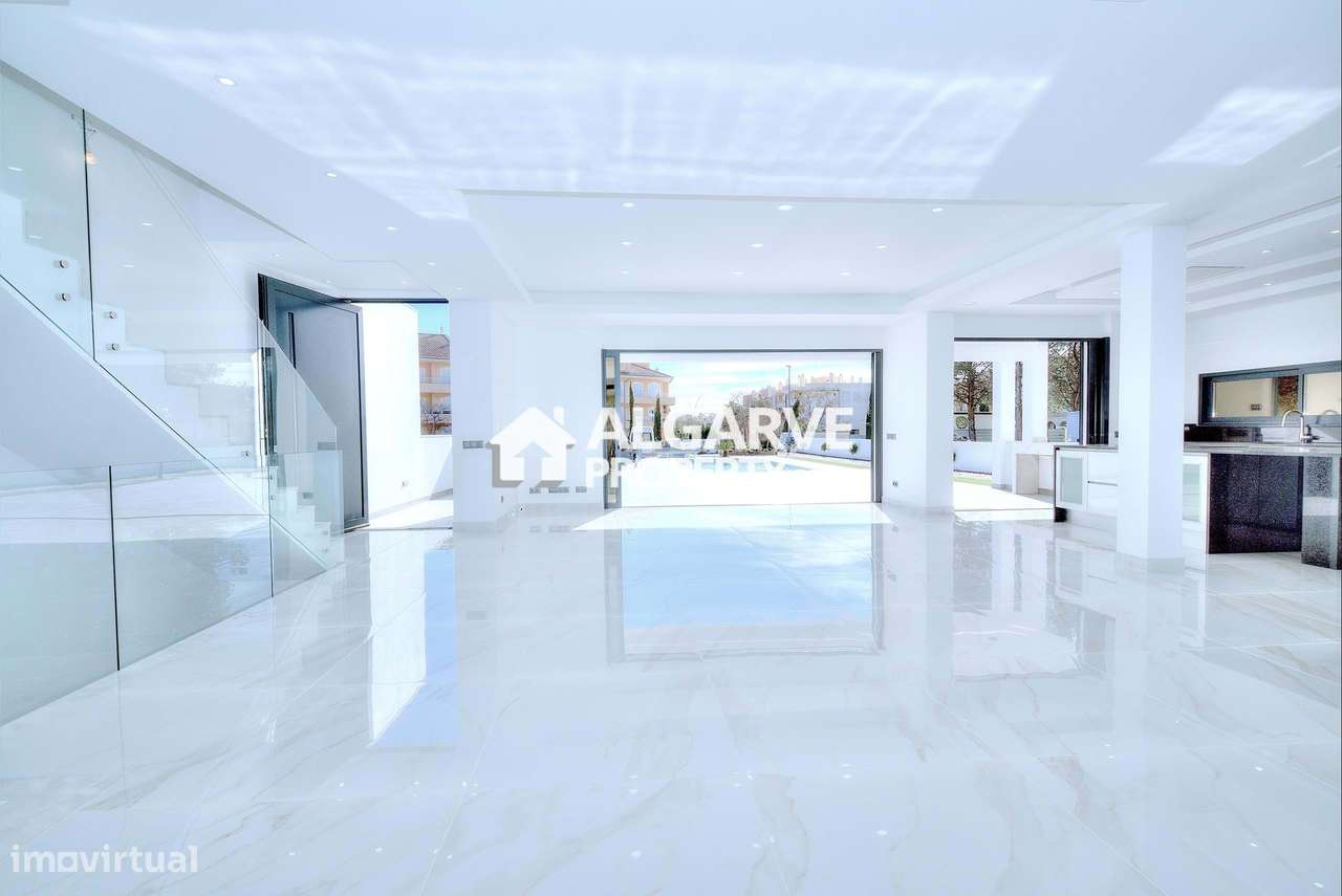 Moradia Moderna V3 em Vilamoura, Algarve – Perto da Marina e da Praia - Grande imagem: 4/60