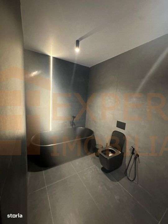 Oportunitate imobiliara! Casa de vanzare in zona  Palazu Mare-Constant - Imagine principală: 5/19