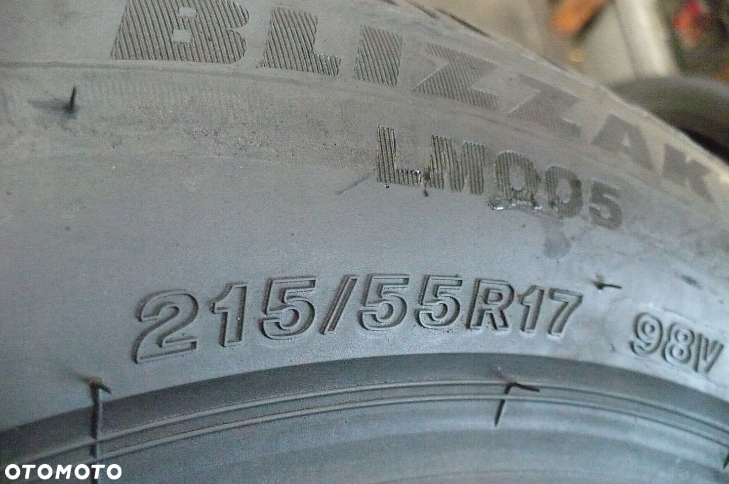 BRIDGESTONE Blizzak LM005 215/55R17 7,6mm 2022 - 2