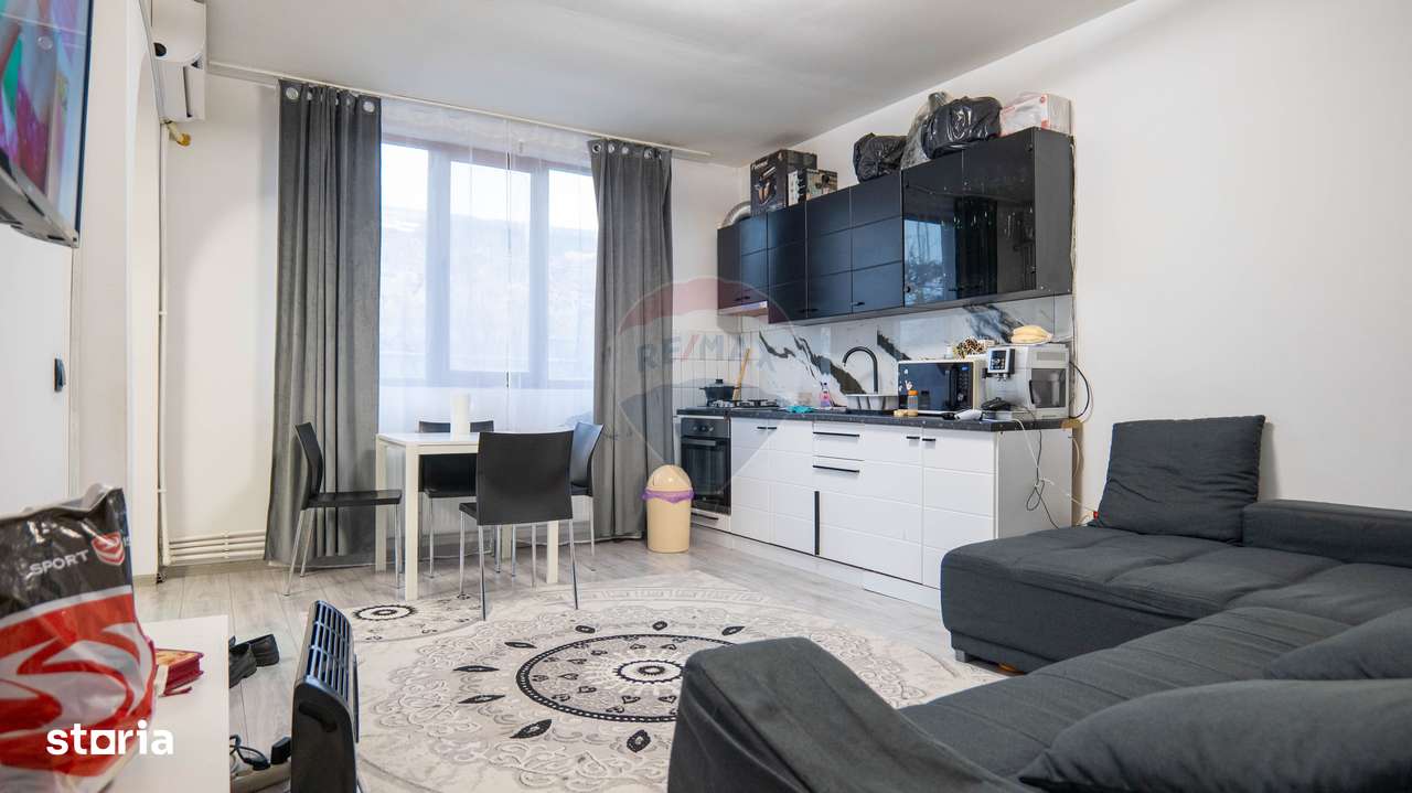 Vanzare casă 4 camere cu curte, Chitila la 3 minute de școală - Imagine principală: 5/20