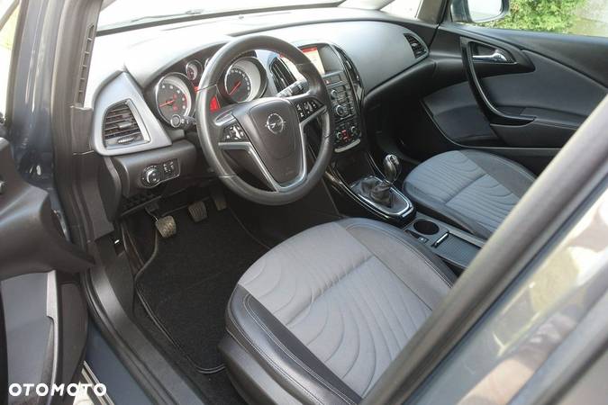 Opel Astra 1.4 Turbo Sports Tourer - 8
