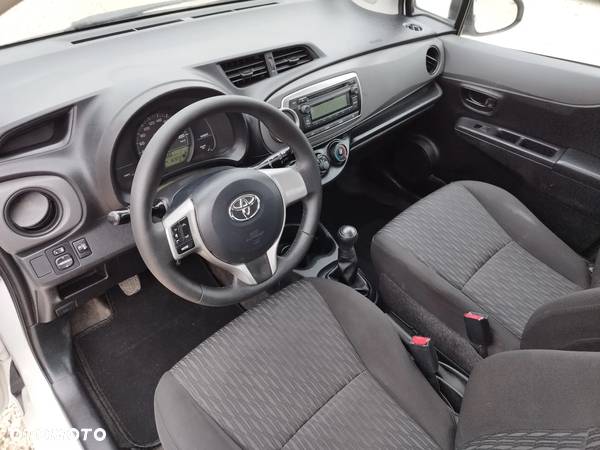 Toyota Yaris 1.0 Active - 10