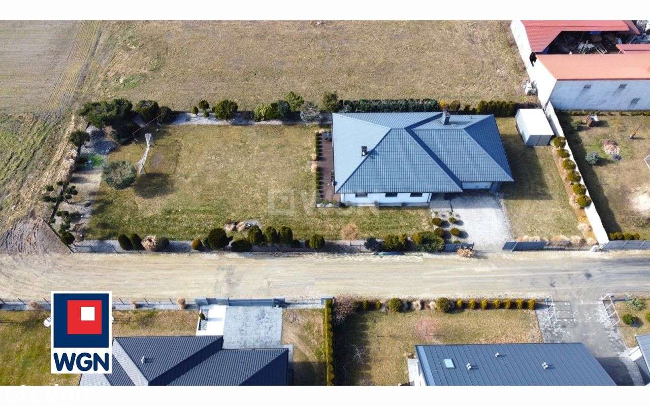 Parterowy dom w Longinówce.-3