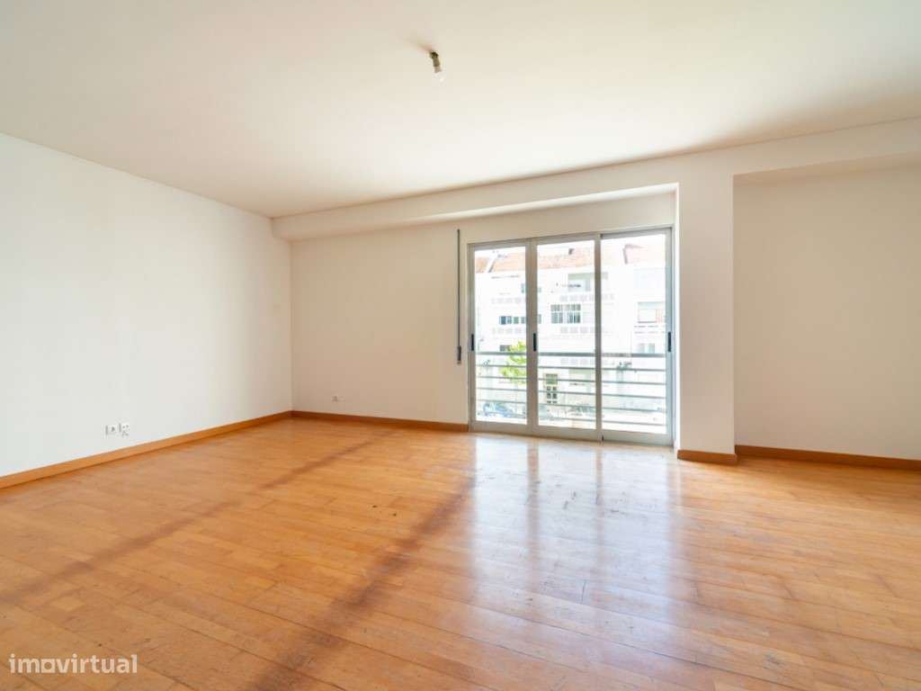 Apartamento T6 junto á loja do Cidadão, Cacém - Grande imagem: 5/26