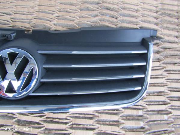 Grelha com simbolo VW PASSAT ano 2001 a 2005 (original e bom estado) ver descrição - 3