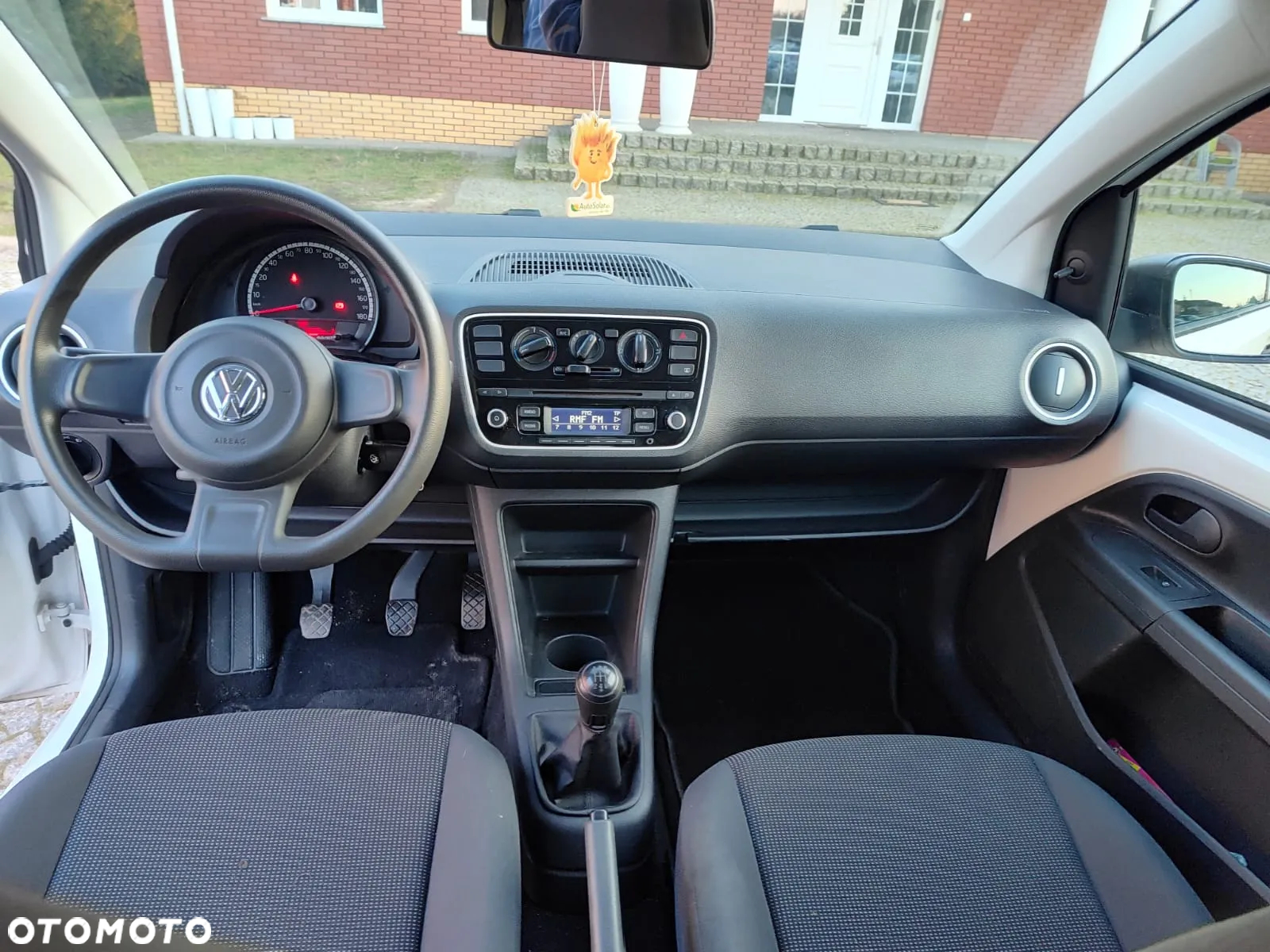 Volkswagen up! 1.0 high - 13