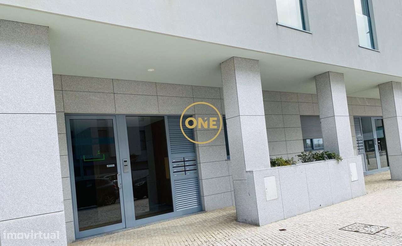 Espetacular T3 com Terraço e Garagem Fechada - Grande imagem: 5/60