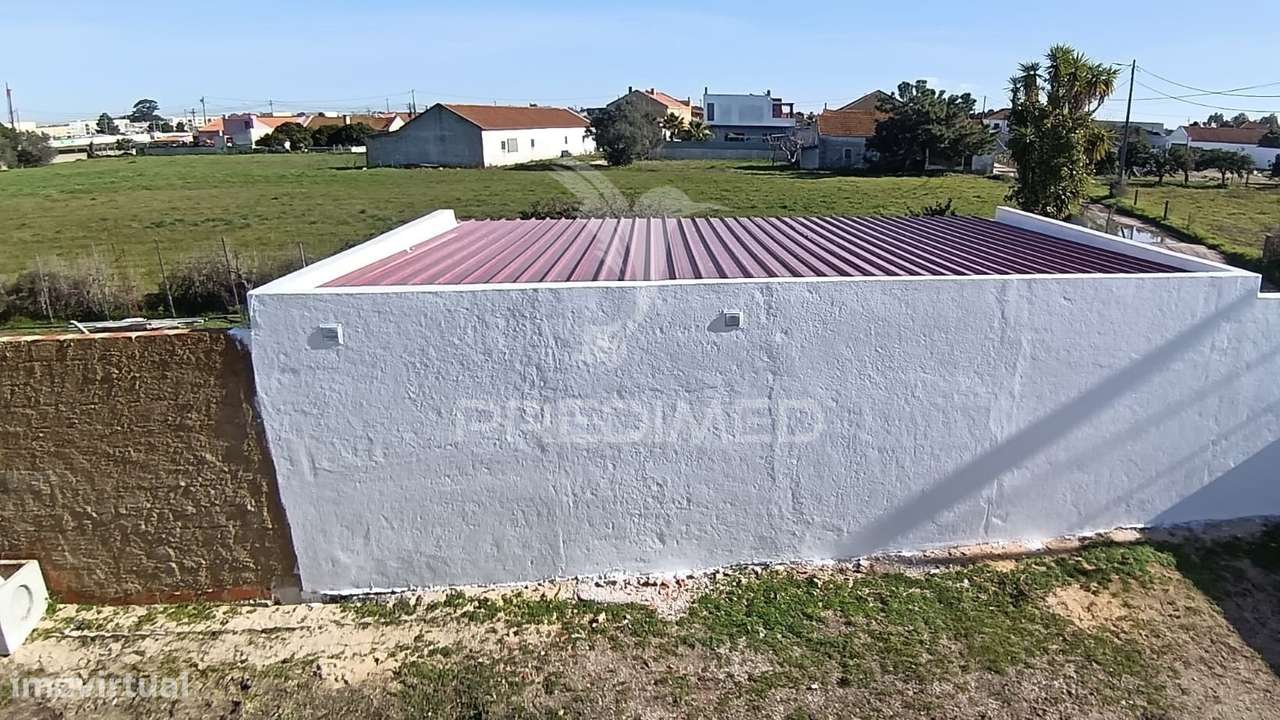 Moradia T3 + 2 com ampla área externa-18