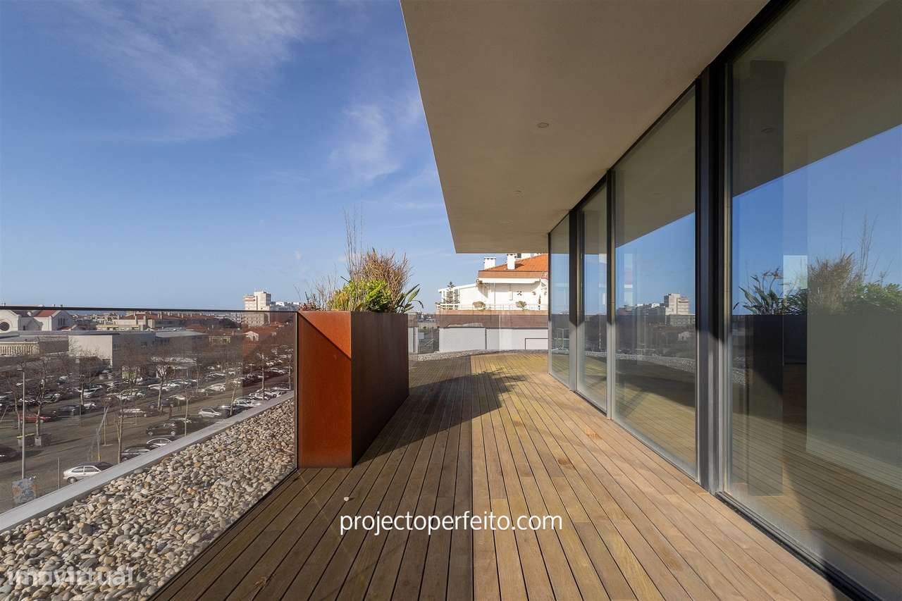 Penthouse T4 Nova com vistas fabulosas de Mar no coração de Espinho! - Grande imagem: 5/34
