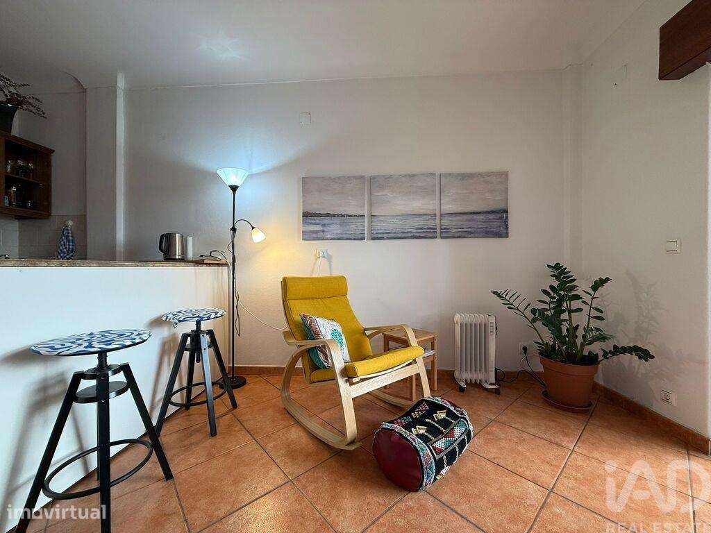Apartamento T1 em Nazaré de 50 m2 - Grande imagem: 2/17