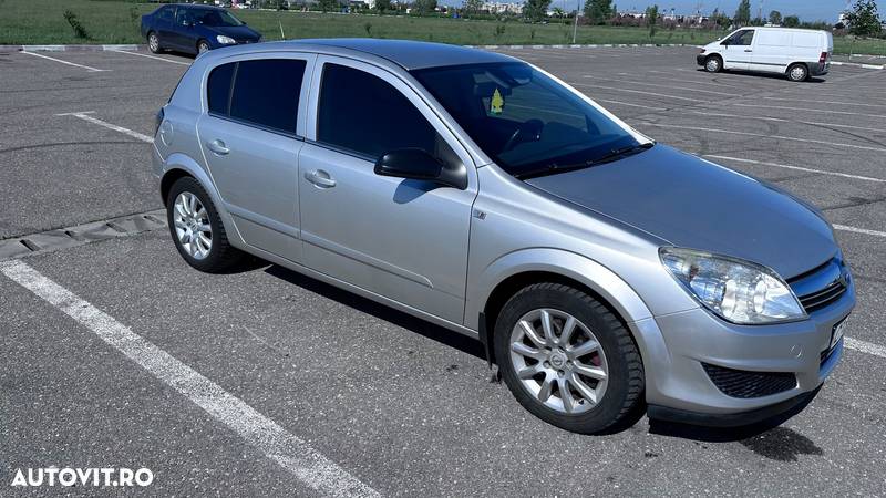 Opel Astra 1.9 CDTI Elegance - 2