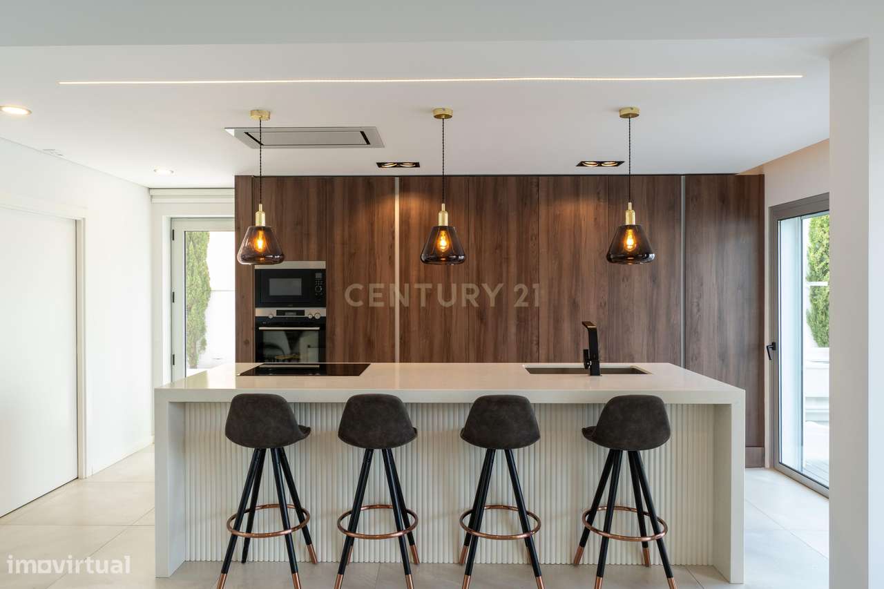 Moradia Contemporânea T3+2 | Zona Premium - Montenegro, Faro-7