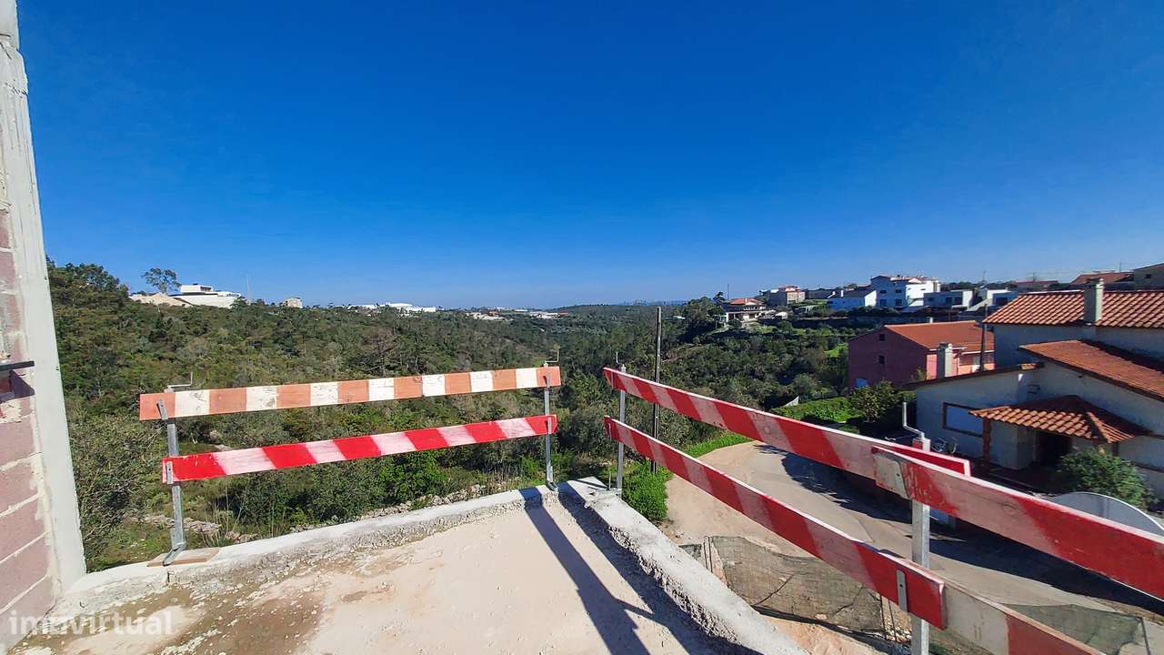 Moradia T3 nova com 3 casas de banho em Fátima-16