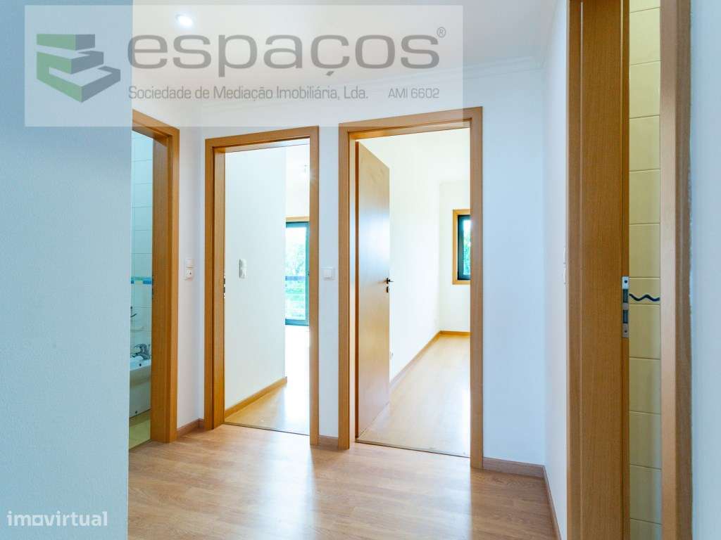 T2 na Quinta da Parreirinha, Vista rio, Parqueamento e arrecadação-9