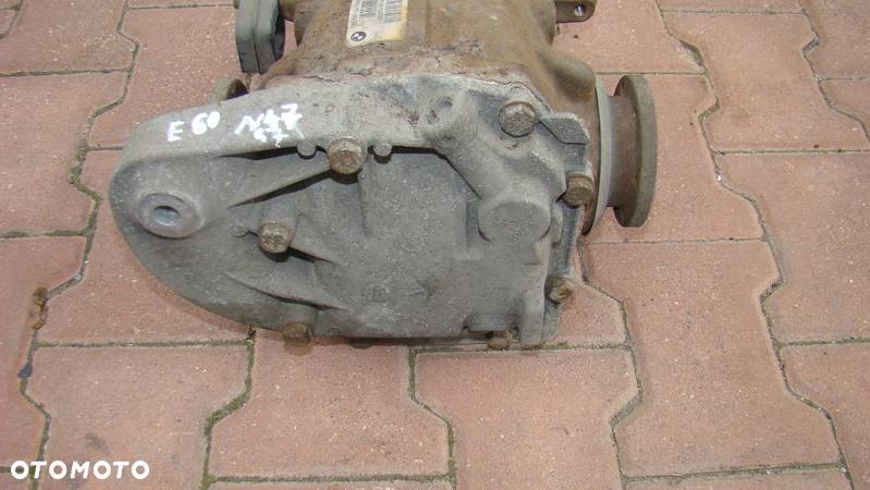 BMW E60 E61 DYFER MOST TYŁ 7560587 2.64 - 2