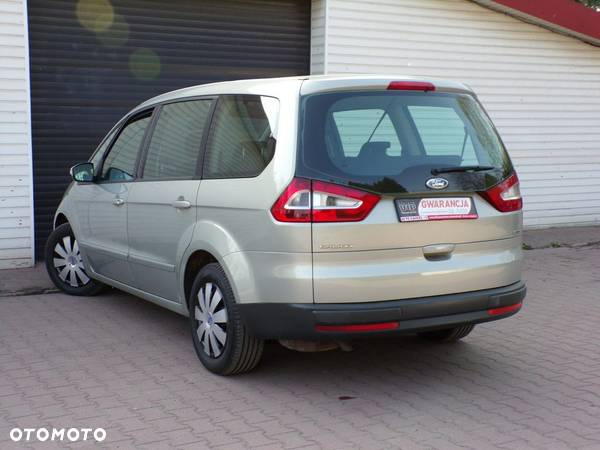 Ford Galaxy 2.0 Ambiente - 14