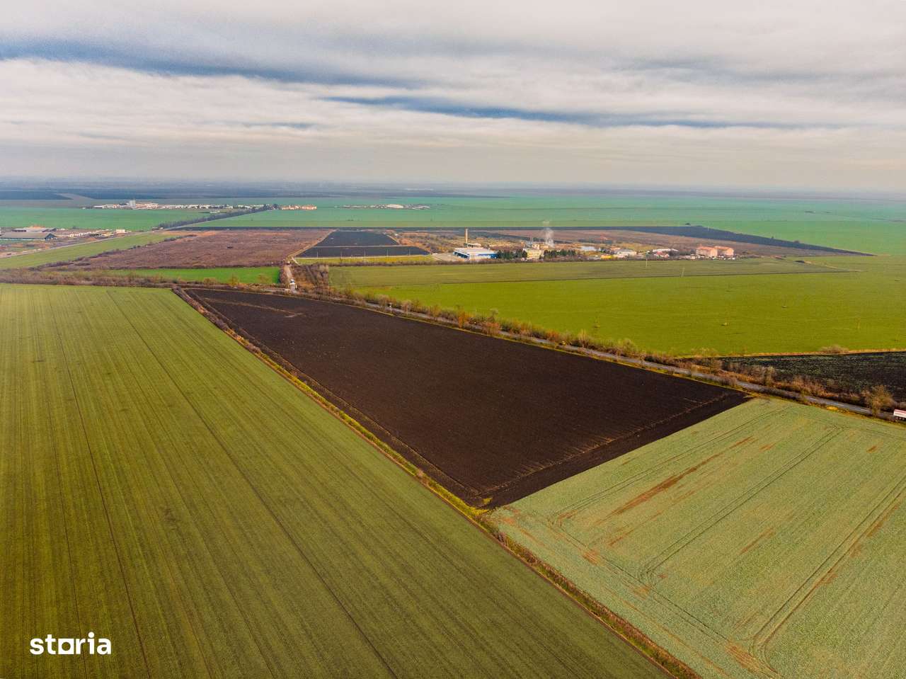 Teren la sosea cu 420 m front stradal - Imagine principală: 5/6