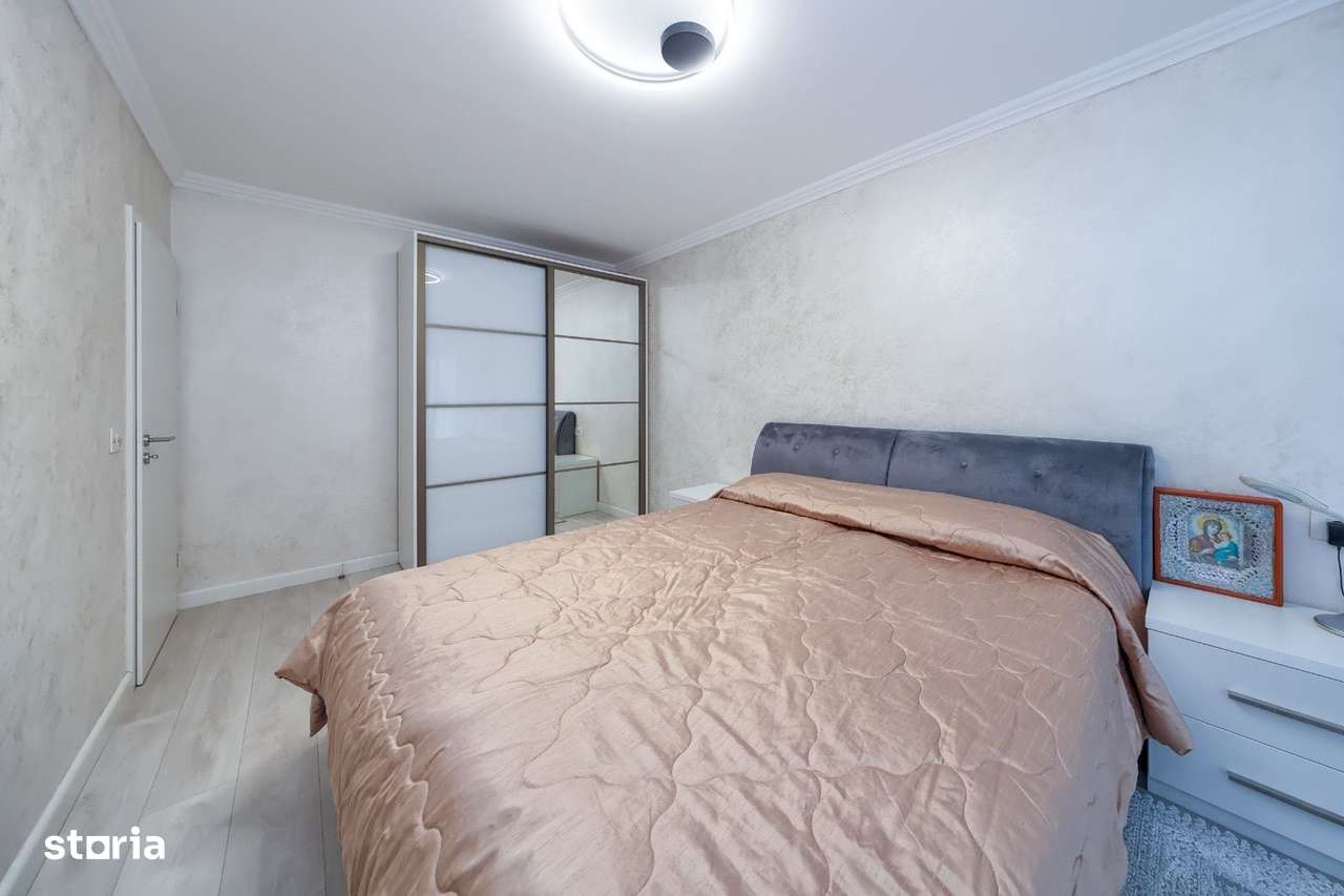 Apartament de vânzare cartier Tractorul-12