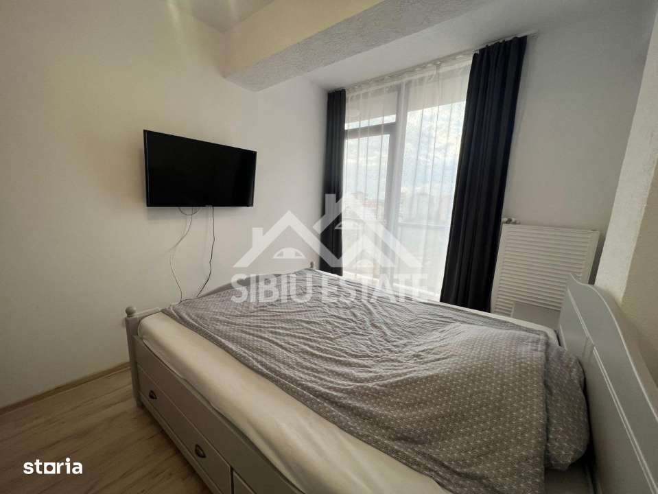 Apartament de vanzare, 2 camere mobilat utilat, bloc cu lift-13