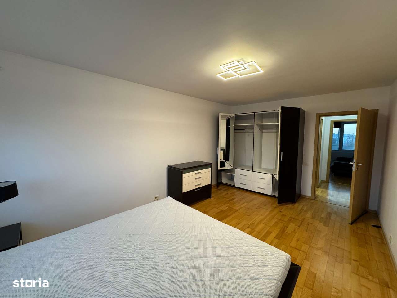 Apartament cu 4 camere Podu Ros - Imagine principală: 5/16