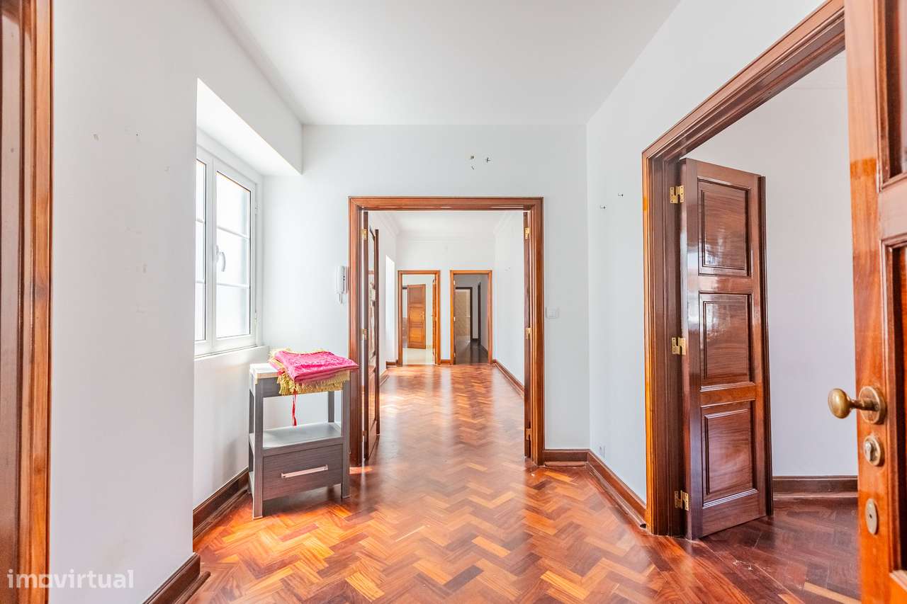 Apartamento T4 para aluguer no centro da cidade - Grande imagem: 4/31