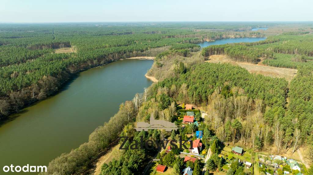 Dom  nad jeziorem w Rybakowie.-3