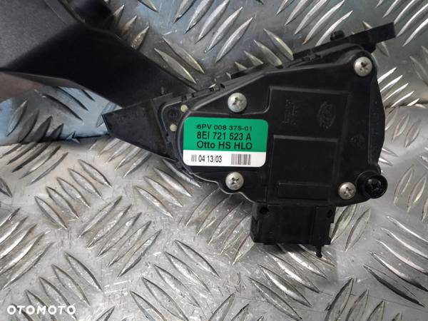 Potencjometr gazu AUDI A4 B6 2.4 v6 8E1721523A - 2