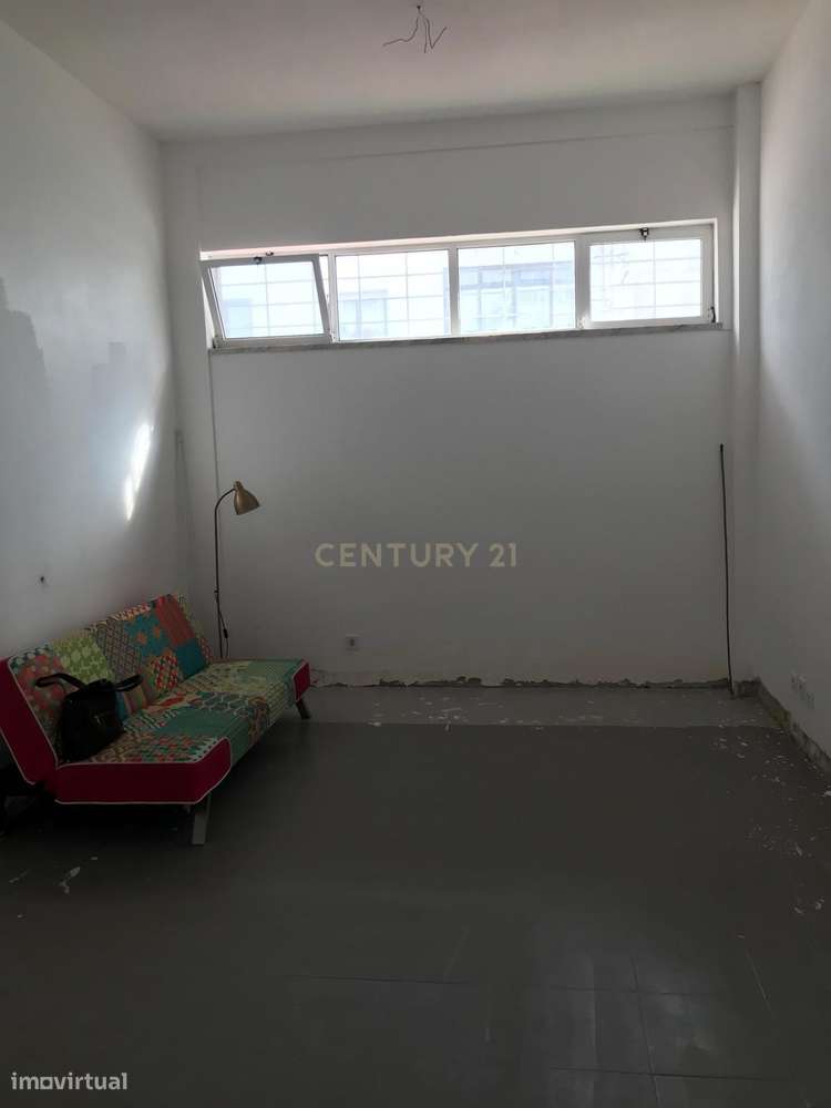 Loja em Quinta do Conde, Sesimbra - Oportunidade Única!-1