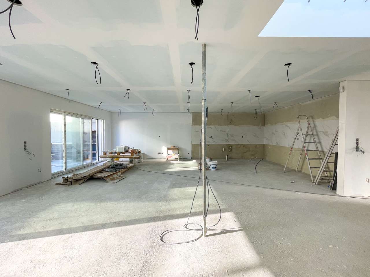 Moradia T4 com Piscina - Santa Iria de Azoia (Bairro da Salvação)-7