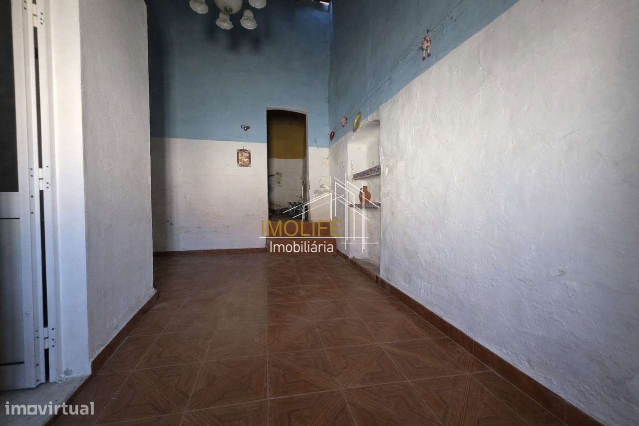 Moradia T1 para remodelar-5