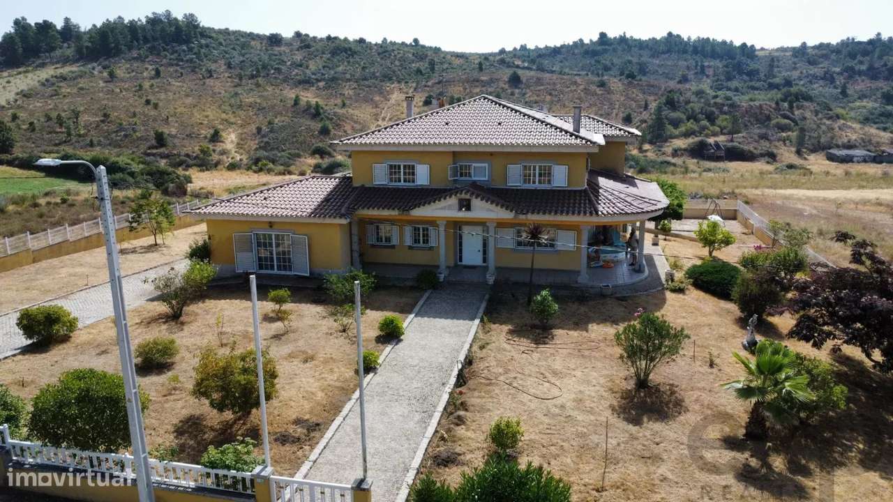 Casa Espaçosa em Valtorno: 6 Quartos Para a Sua Família! - Grande imagem: 4/28