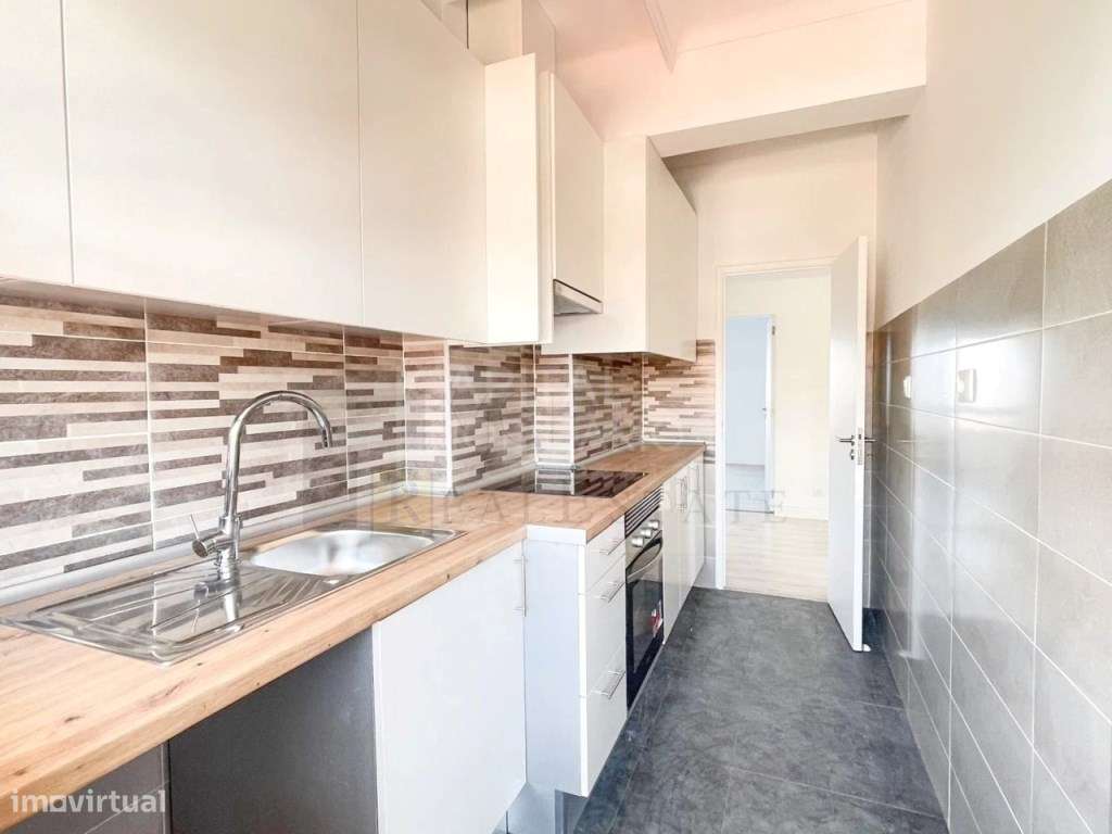 Apartamento T3 totalmente renovado em Setúbal-0