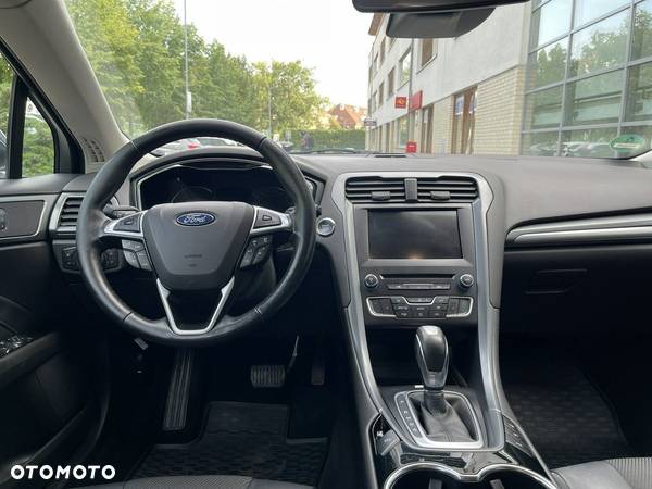 Ford Mondeo - 28