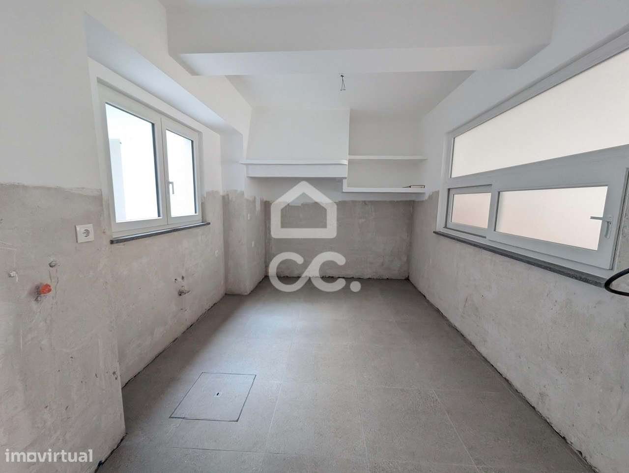 Loja, 153,14 m², Abrantes (São Vicente e São João) e Alferrarede-13