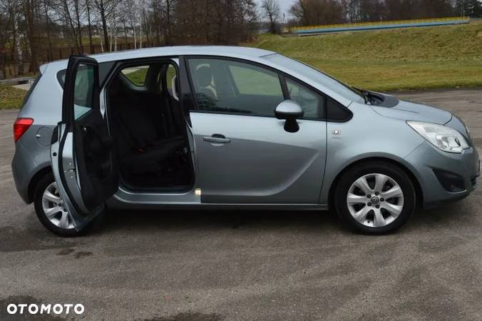 Opel Meriva - 11