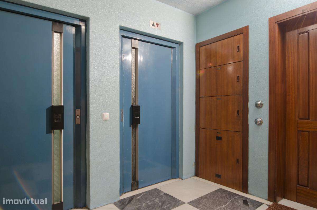 Quarto - localizado em Olaias Lisbon - Grande imagem: 2/10