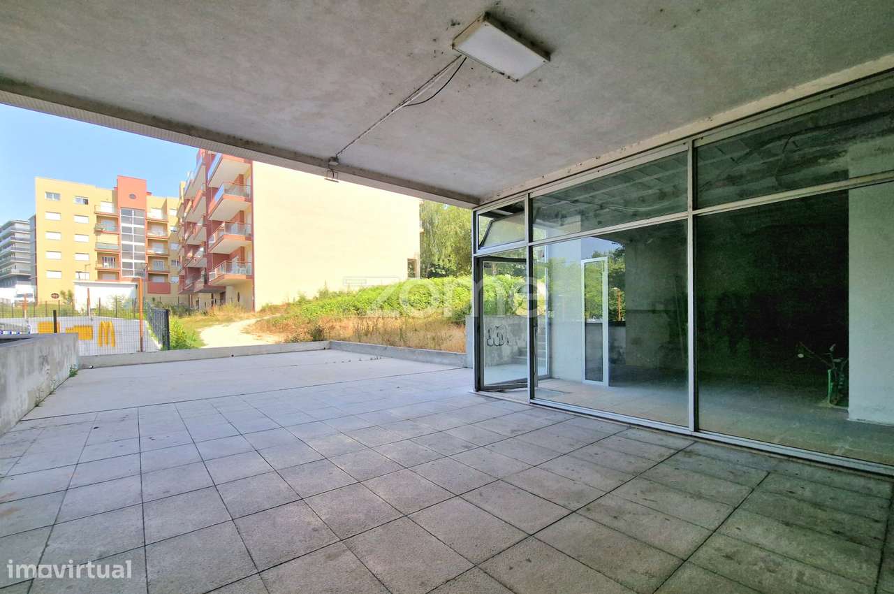 Loja com 166 m2 para arrendamento em Azurém, junto U. Minho, Guimar... - Grande imagem: 5/34