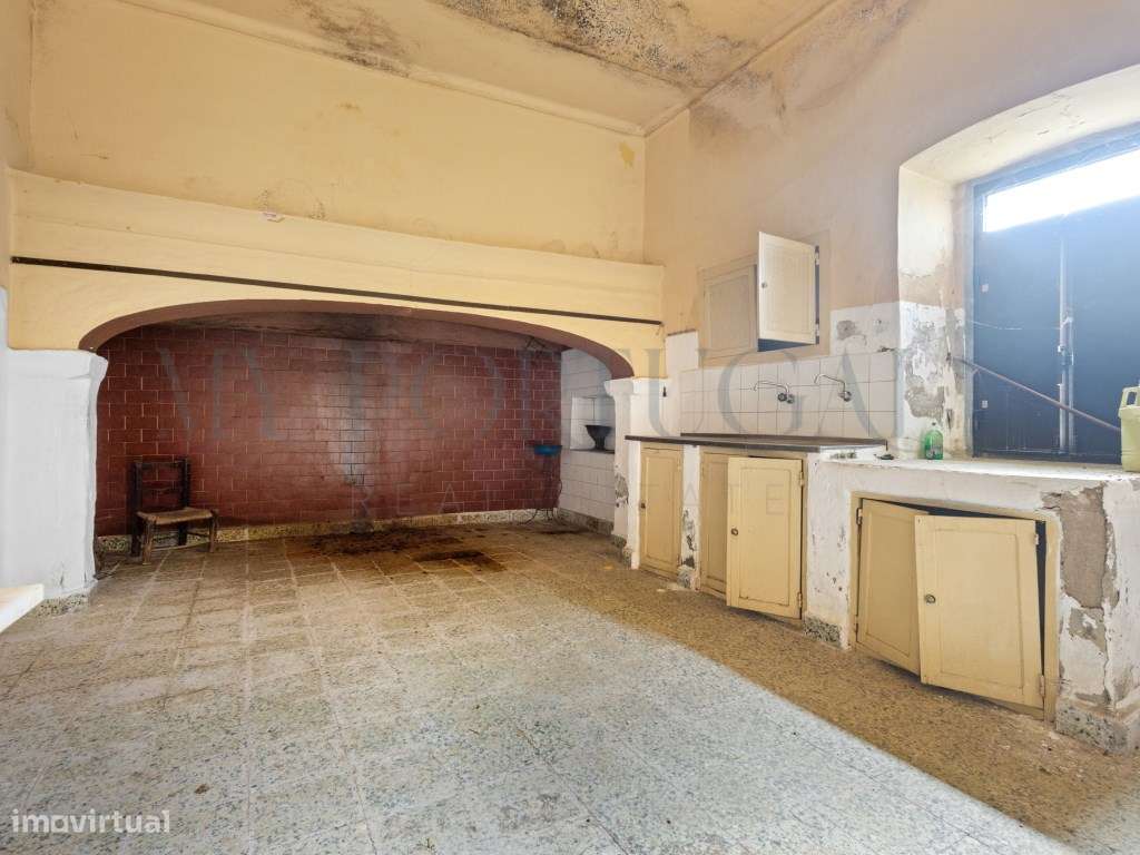 Solar Histórico de 1936 com Grande Quinta no Centro da Vila Oportun...-18