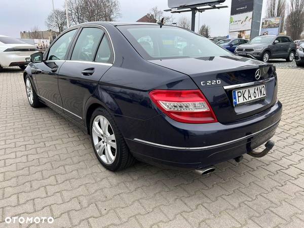 Mercedes-Benz Klasa C 220 T CDI DPF Automatik Avantgarde - 18