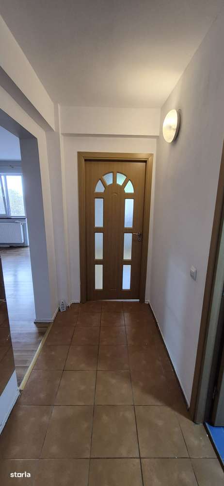 Apartament 3 camere cu garaj sub bloc, de inchiriat - Imagine principală: 4/12
