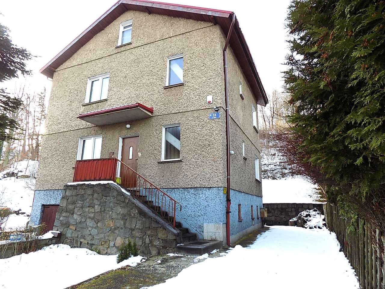 Dom wolnostojący z garażem i dużym ogrodem - Pełny obrazek: 2/11