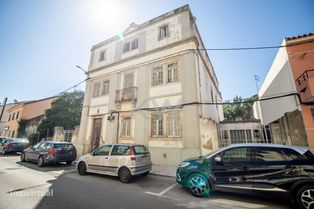 Prédio com projecto aprovado no centro da Malveira - Grande imagem: 4/33