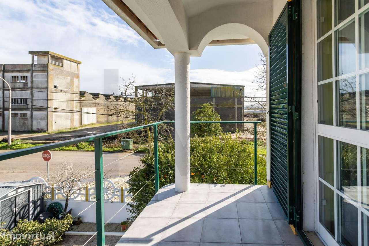 Moradia T4 na Moita – Zona do Palheirão | Excelente Exposição Solar-39