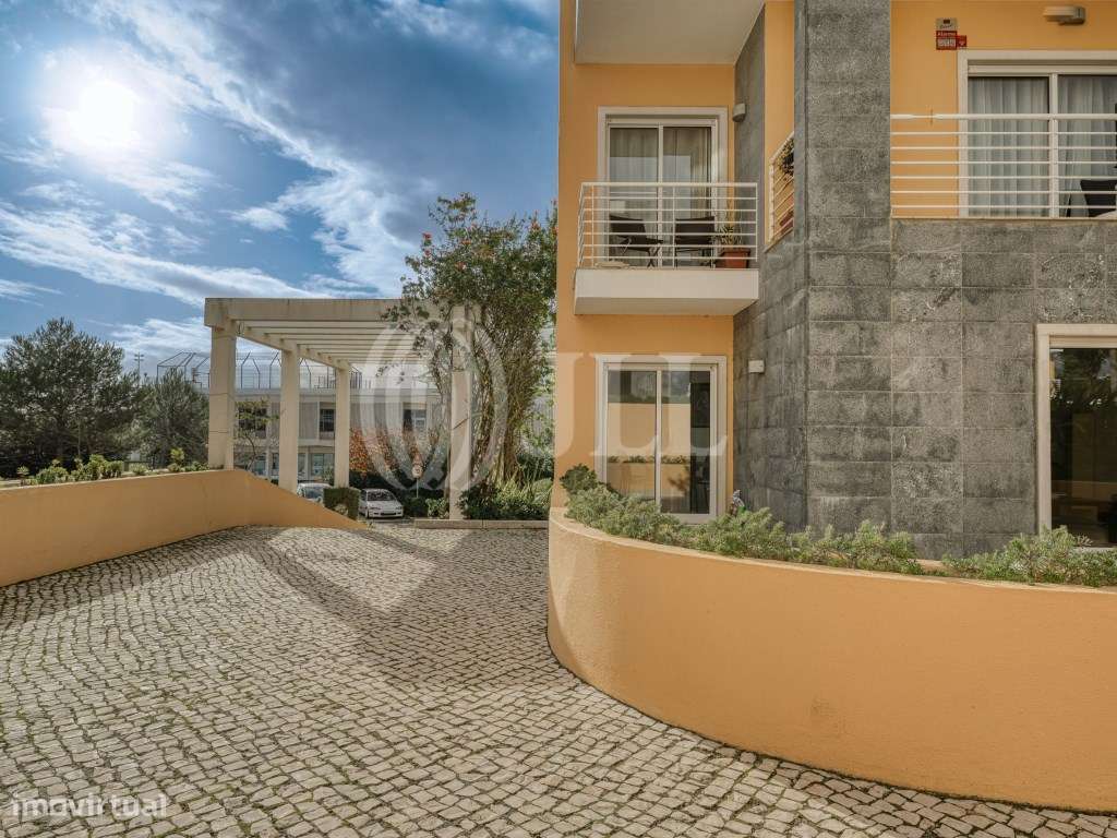 Apartamento T3 condomínio em Birre Cascais-40