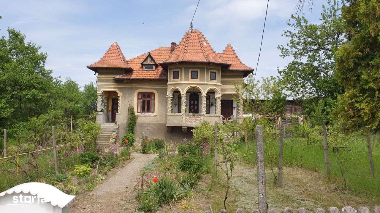 Casa stil Conac | Casa de Vacanta, Mioveni, Arges - Imagine principală: 1/8