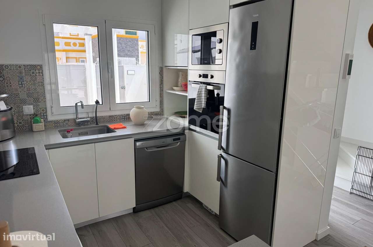 Moradia T4 com 2 Suites-5