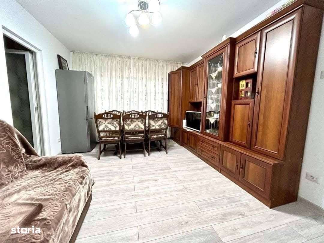 De vanzare apartament cu 2 camere - Imagine principală: 1/6