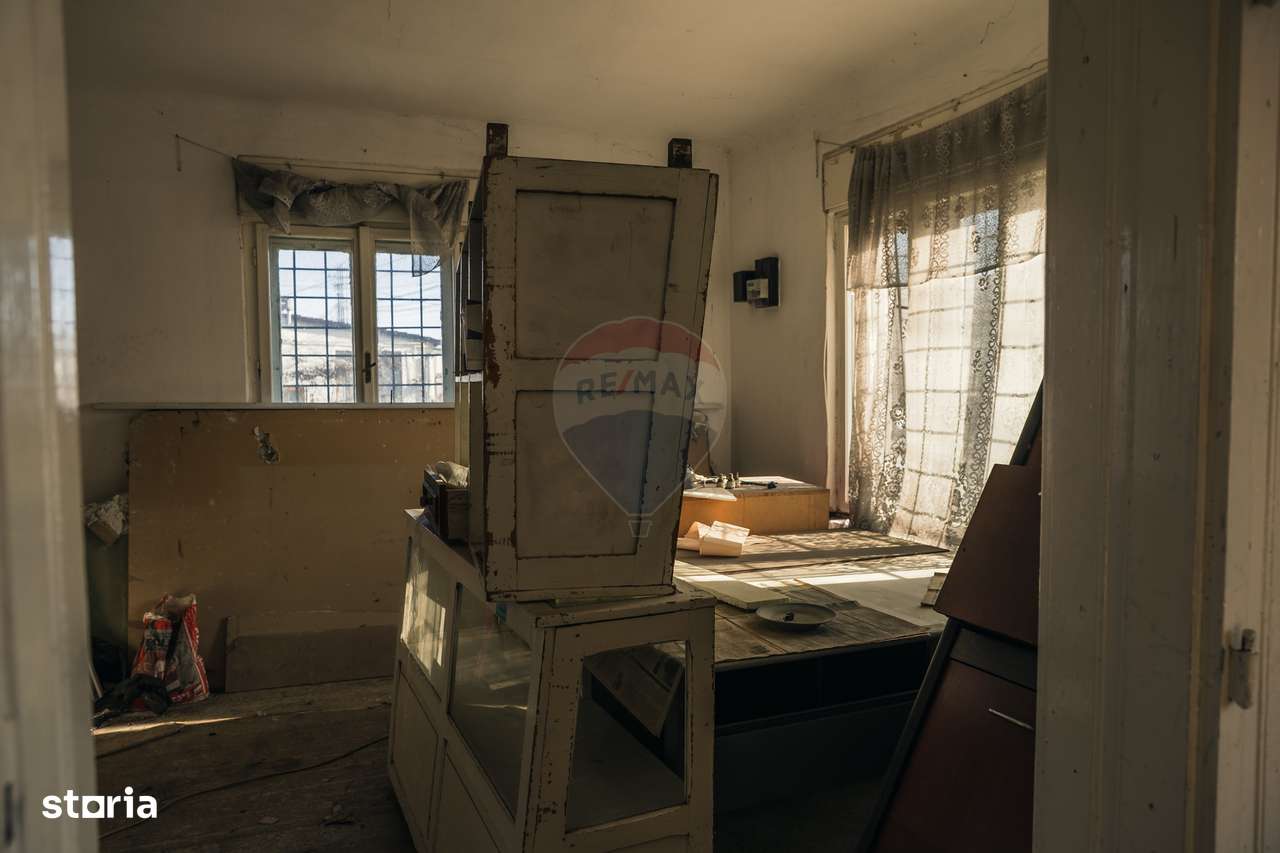 Proprietate rară – 1000 mp teren + 2 cladiri versatile-16