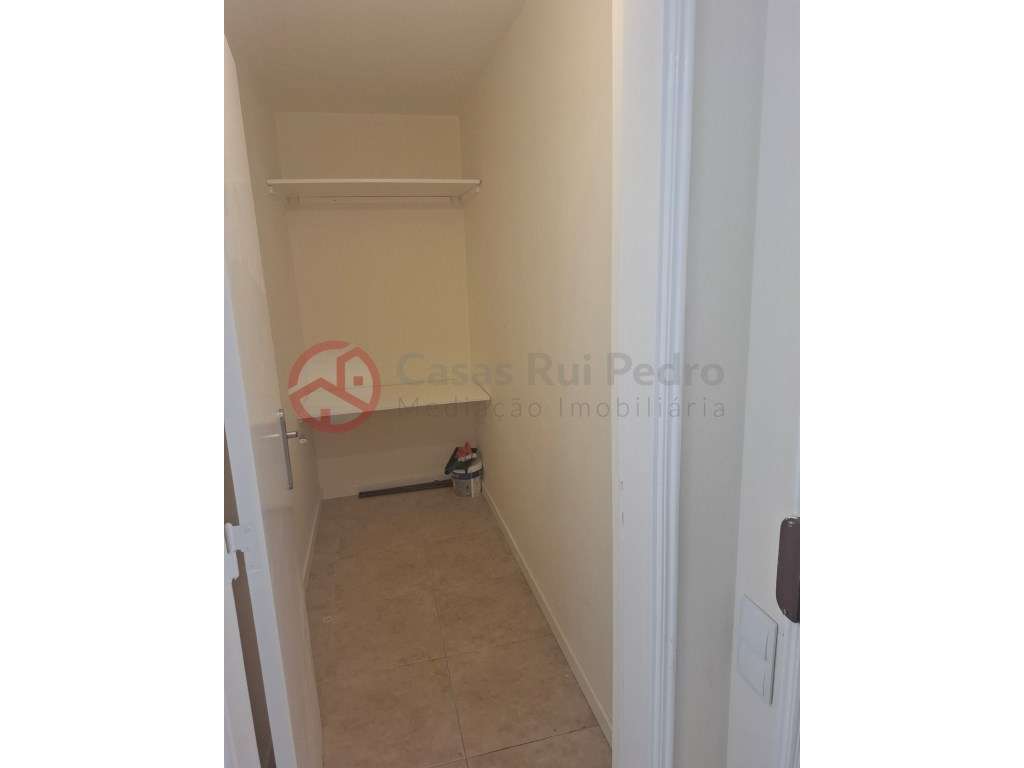 Apartamento T2 na Tapada das Mercês , Algueirão/Mem Martins - Grande imagem: 4/24